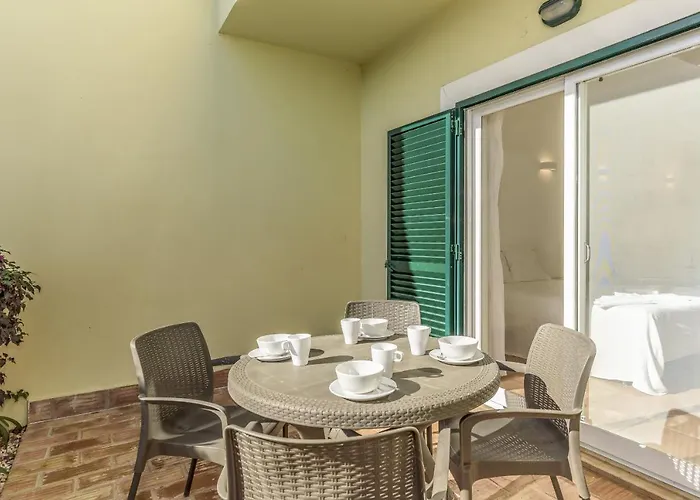 Flh Da Luz With Pool Daire